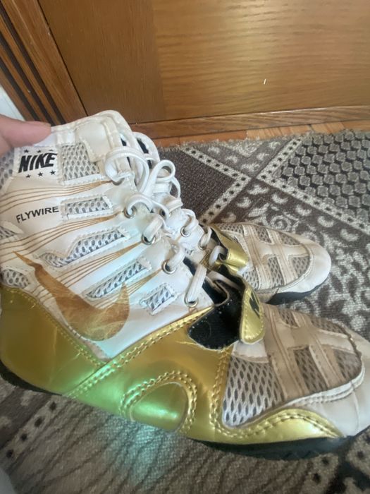 Прлдам боксерки срочно