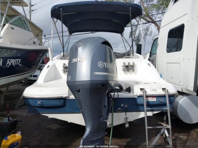 2017 года Hurricane SunDeck SD