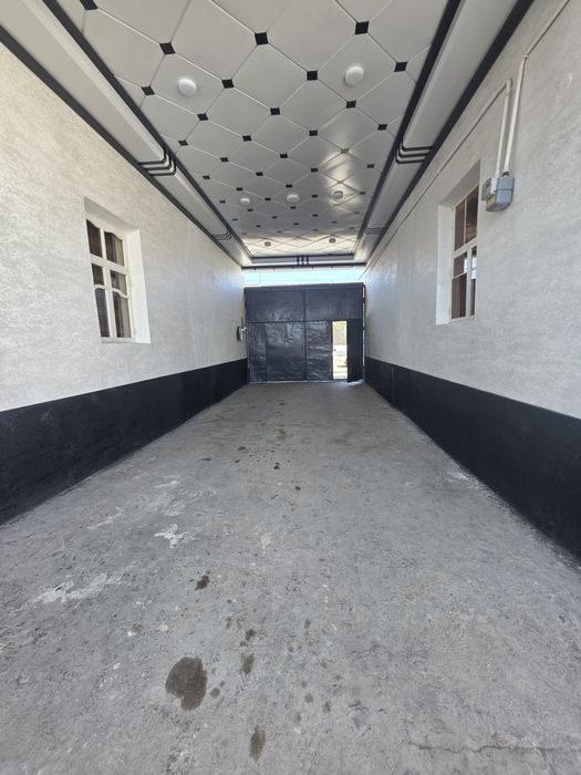 Кибрай тумани Бурота махалласида 8 сотих 7 хонали уй сотилади.