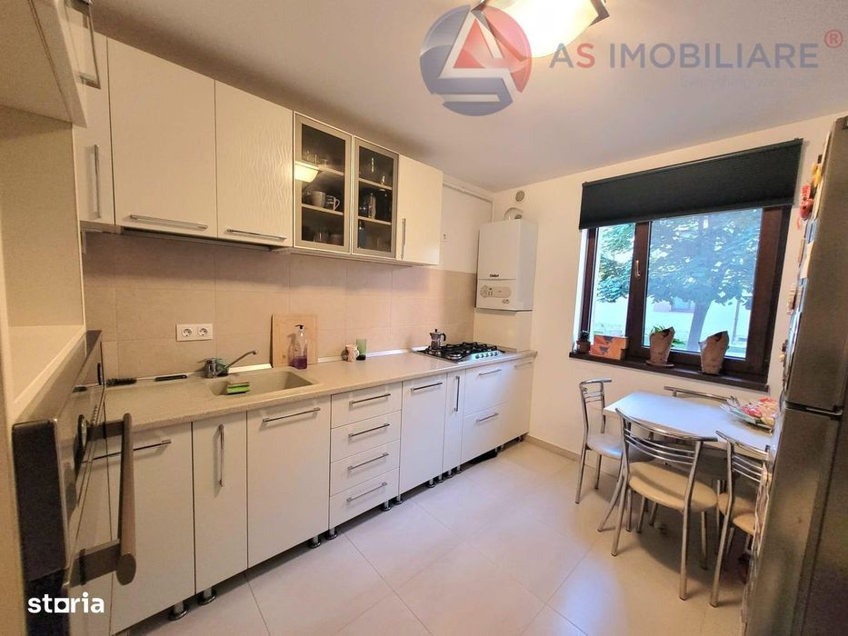 Apartament modern cu 2 camere, parcare inclusă, Tractoru – Zona Coresi