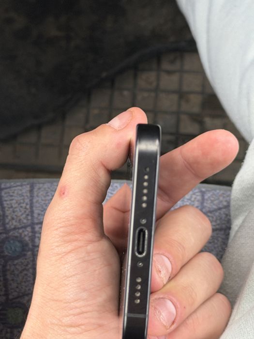 Iphone 16 pro max black titanium 256 gb baterie 100%