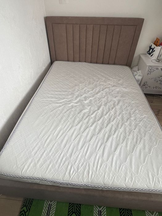 Кровать с матрасом 150^200