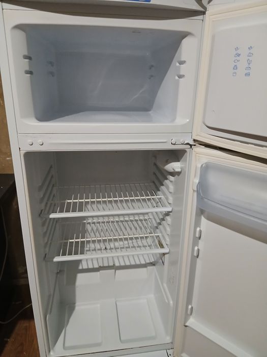 Холодилник  Indesit