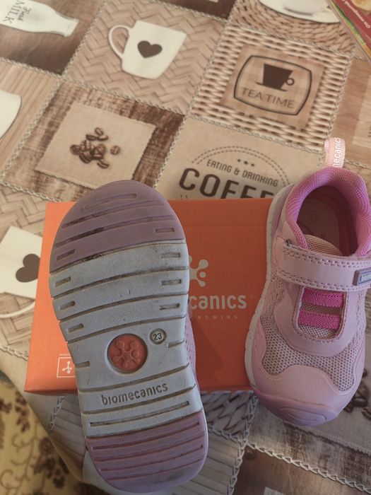 Маратонки biomecanics 23