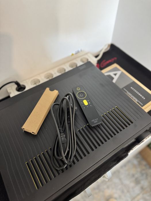 Amplificator audio Hi-Fi Stereo Arcam Radia Series A5 Integrat 350W