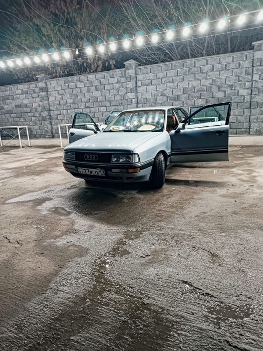 Срочно продам Ауди 90