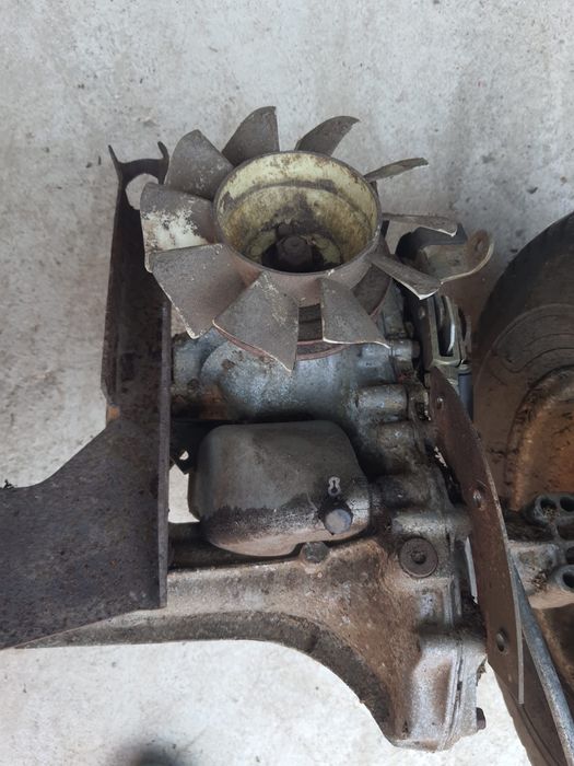 Punte tractor gazon hidro.