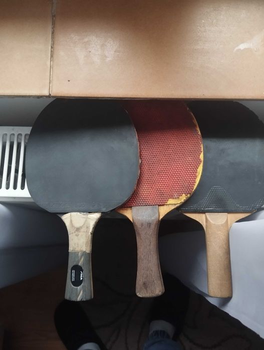 Palete de tenis vechi