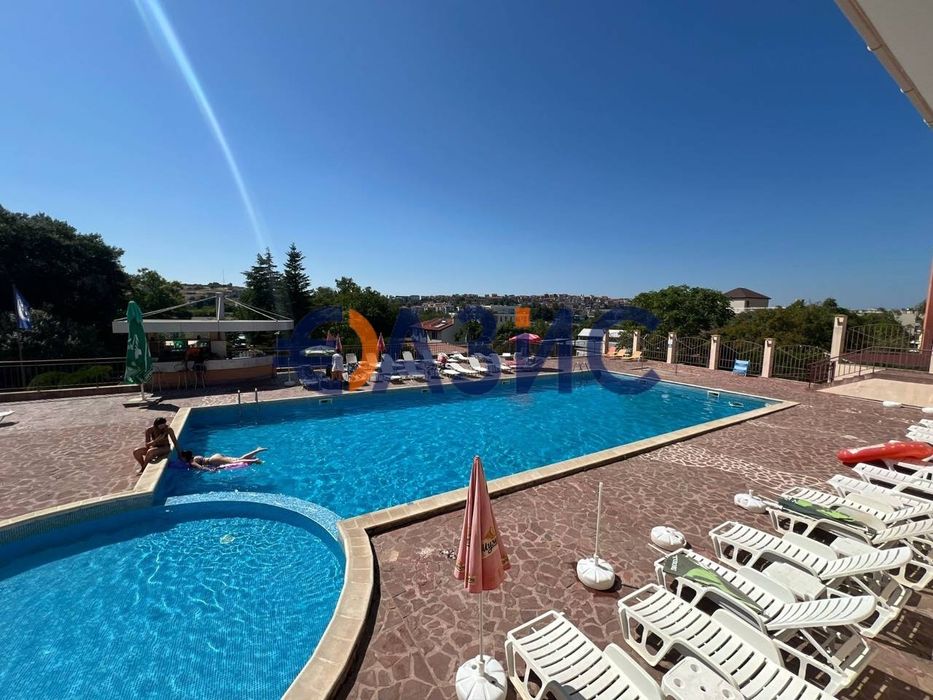 Продава се Тристаен апартамент в Созопол - 124 кв.м за 823 €/кв.м - Снимка #2