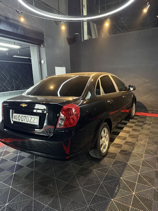 Jentra sotiladi srochno moshina ideal