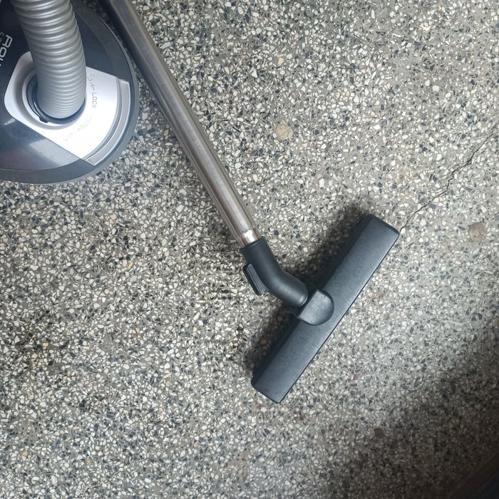 Прахосмукачка Roventa.