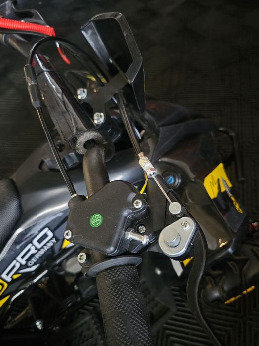 ATV KXD PRO Germany Raptor pentru copii, pe benzina de 49cc in 2 Timpi, roti 6 inch, se poate limita viteza, Nou adus din Germania