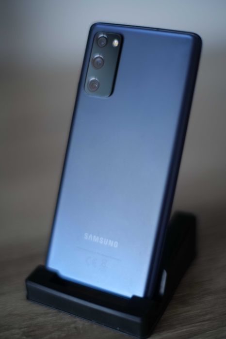 Samsung Galaxy S20 FE Добро състояние. 100% функционалност