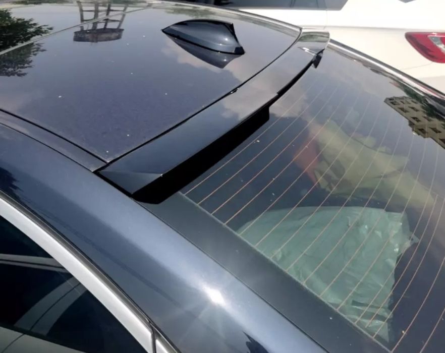 Eleron lip spoiler luneta BMW Seria 3 F30 M4 negru lucios