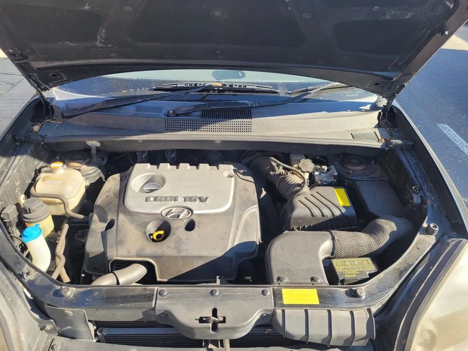 dezmembram hyundai tucson 2.0 crdi 4x4 2005 bara fata/capota/aripi/far