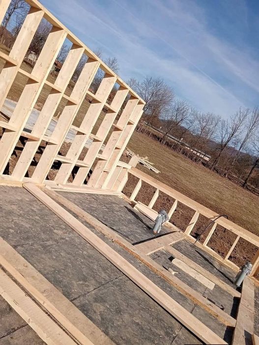 Casă cu două dormitoare bucătărie și living la prețuri mici