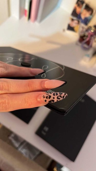 БТС Албуми и фото картички