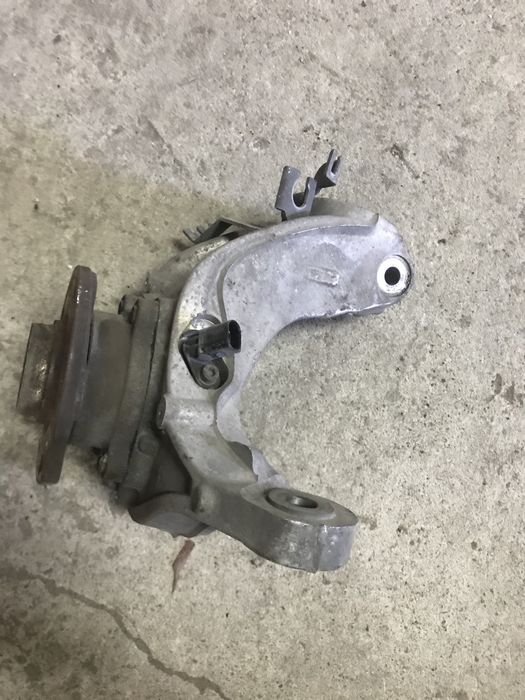 преден шенкел ляв и десен пасат 6 7 цц