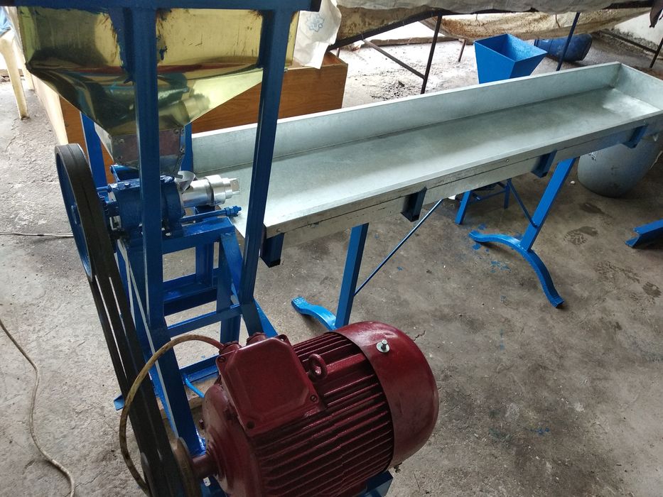 Кукуруз kukuruz тубичкаси аппарат ускунаси сотилади