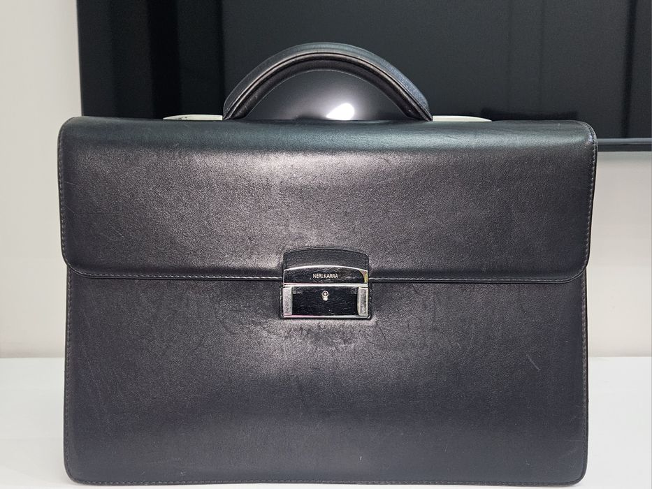 Портфель NERI KARRA кожаный