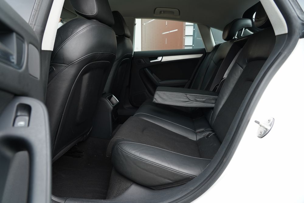 Audi A5 3xS-Line 2011 2.0Diesel 170cp / 12Luni Garantie Motor Cutie / Revizie Ulei Filtre / Transport la domiciliu gratuit / RAR EFECTUAT