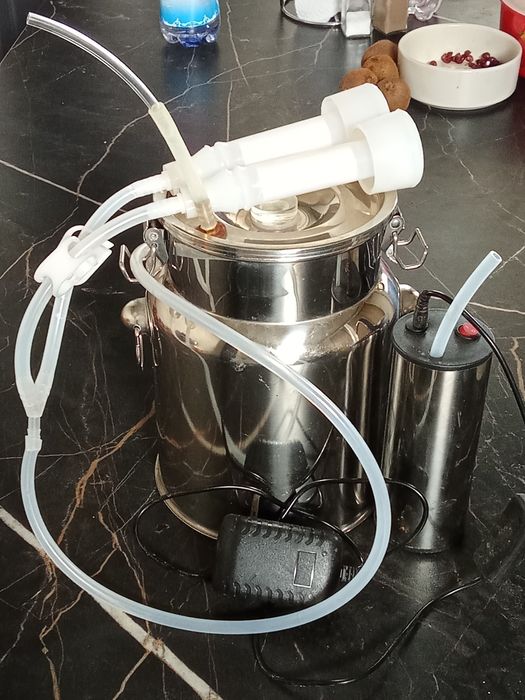 Продам доильный аппарат для коз