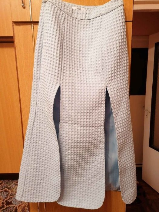 Fusta Asilio crăpata în părți mărimea 36-S