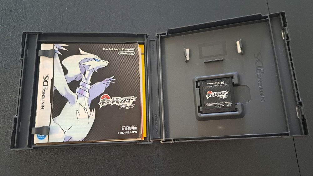 Joc DS Pokemon Black complet în cutie