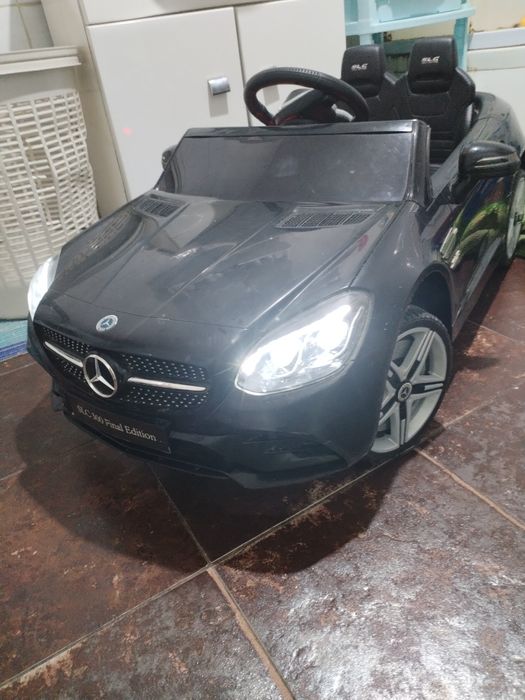 Mașinuță electrica pentru copii