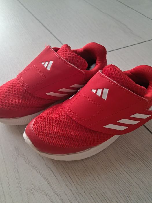 Adidasi adidas marimea 23