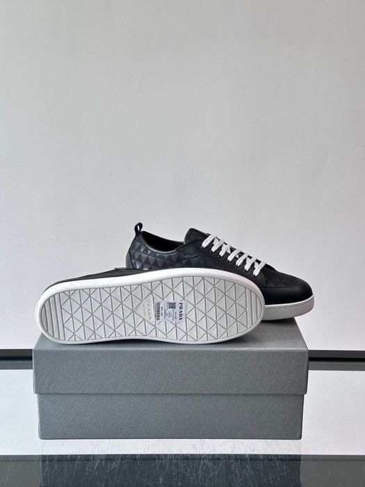 Adidasi Prada , calitate premium , pe comanda , noi , 43