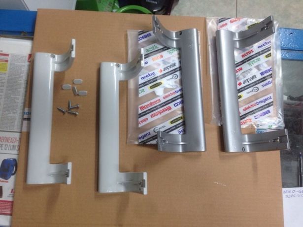 Set maner usa frigider beko arctic 25cm distanta gauri 21,5cm alb