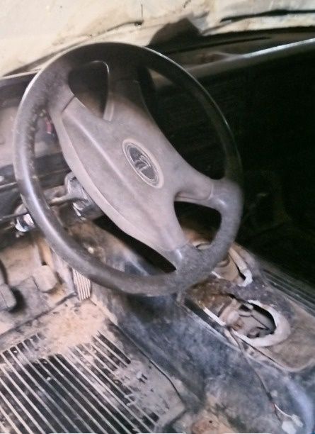 Продам нива 2013