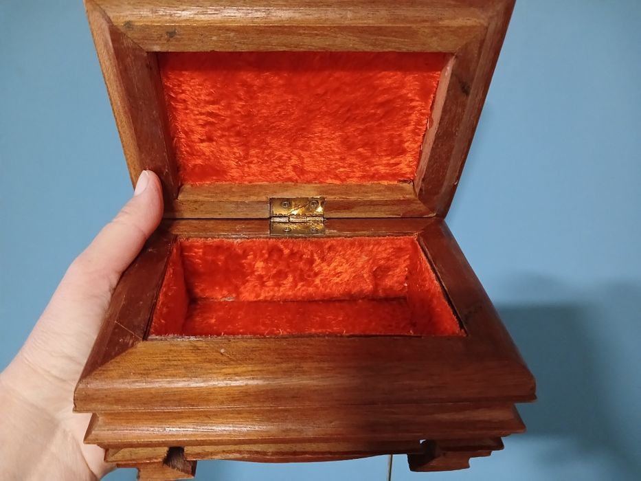 Продам  шкатулку