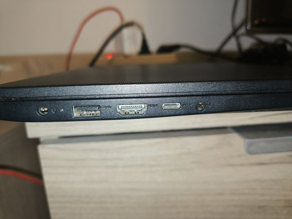 Laptop Lenovo V15 G2 ALC cu procesor AMD Ryzen™ 5 5500U pana la 4.0 GH