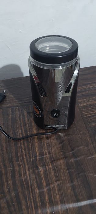 Продам кофемолку   редман.