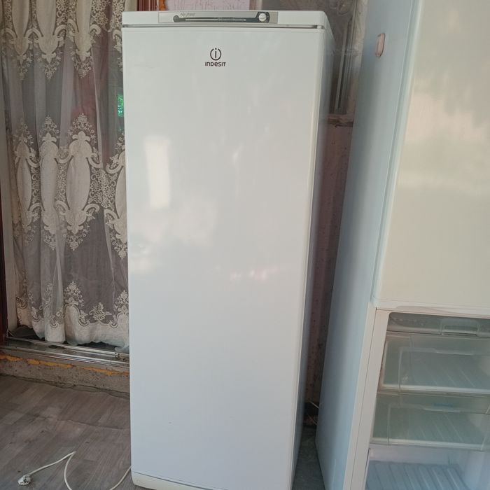 Морозильник INDESIT вертикальный
