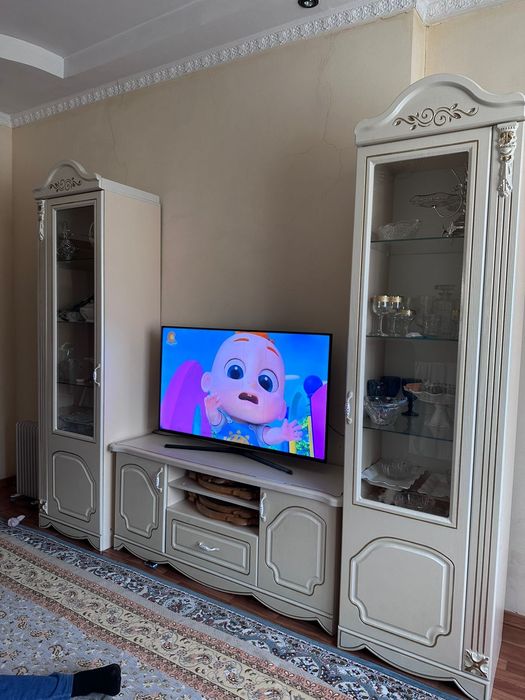 Срочно продам горка в гостиную