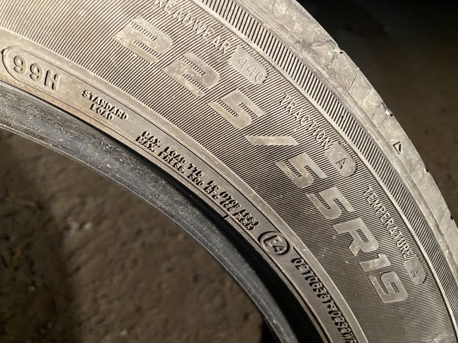 Шины 225/55R19 (3шт)