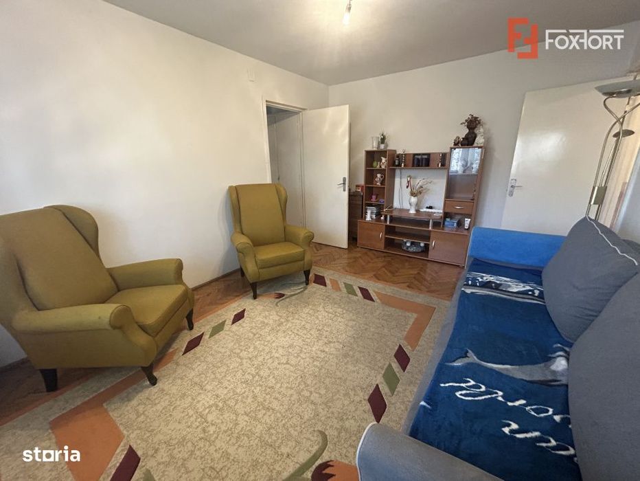 Apartament cu 3 camere de vanzare - Girocului