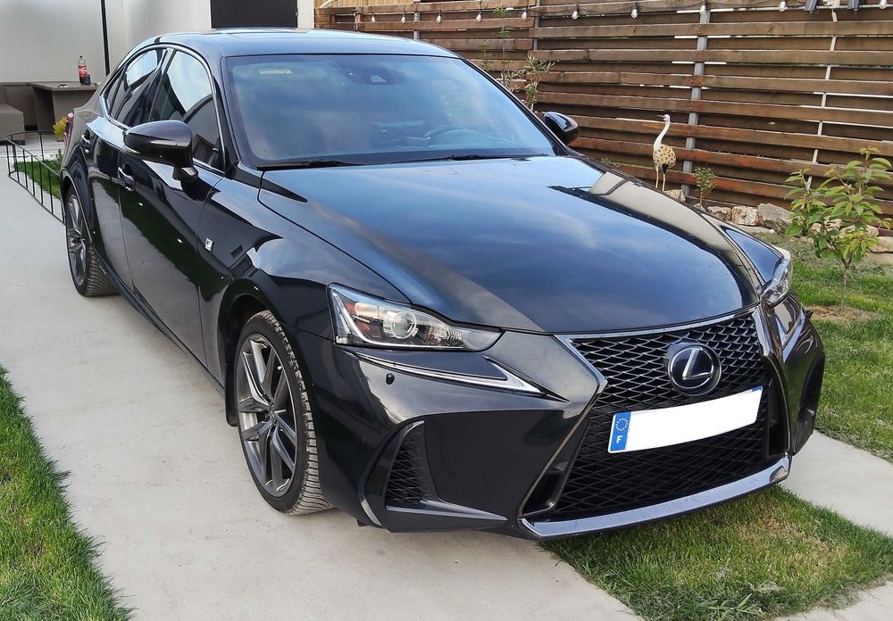 Lexus is300h F-Sport hybrid