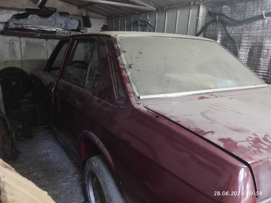 Продам BMW е28 520