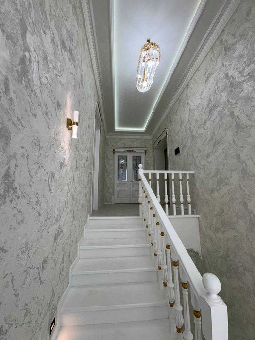 Сергели Мунаввар Файз махалля 2 сотих 2 кават 6 хонали янги уй сотаман