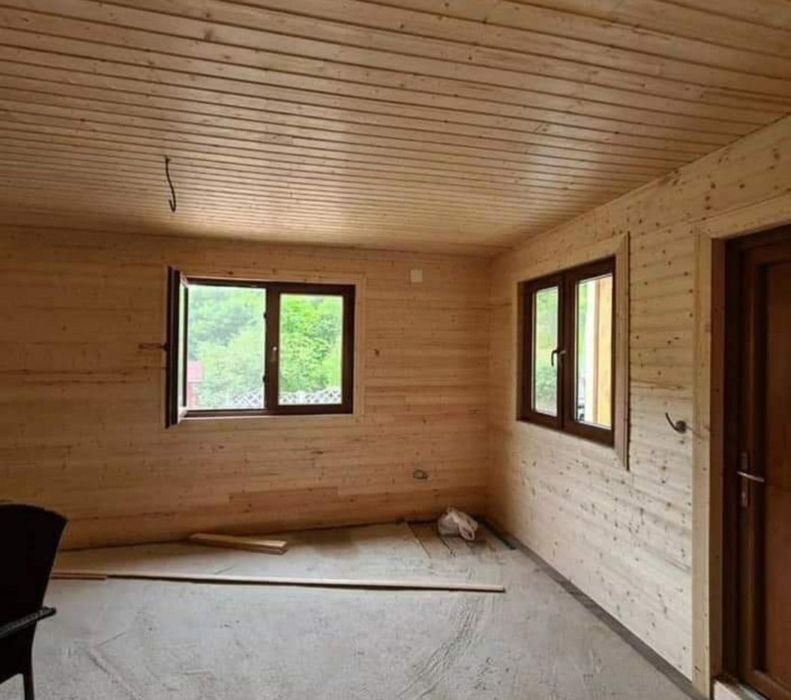 Case de vânzare din panouri sandwich