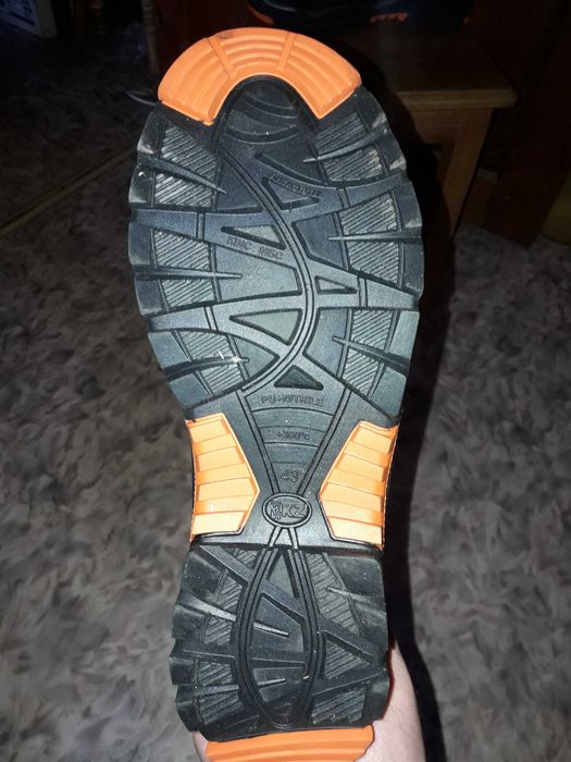 Сапоги, плащ нефтяника новые