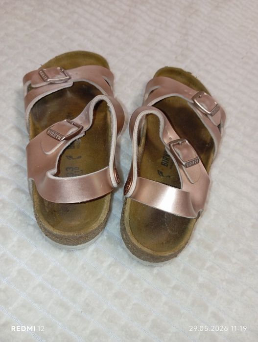 Birkenstock  ,Crocs