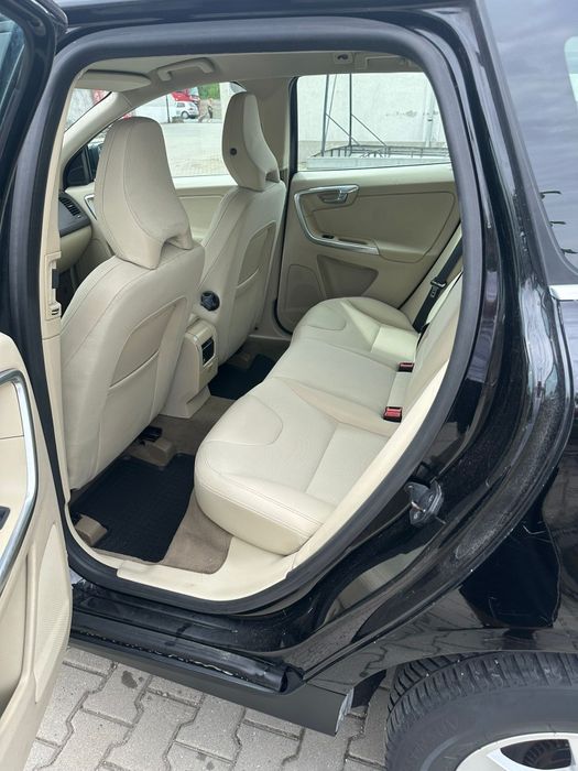 Volvo Xc 60 / an 2012 / euro 5 / Nr. ROSII/ 4x4 / RAR efectuat