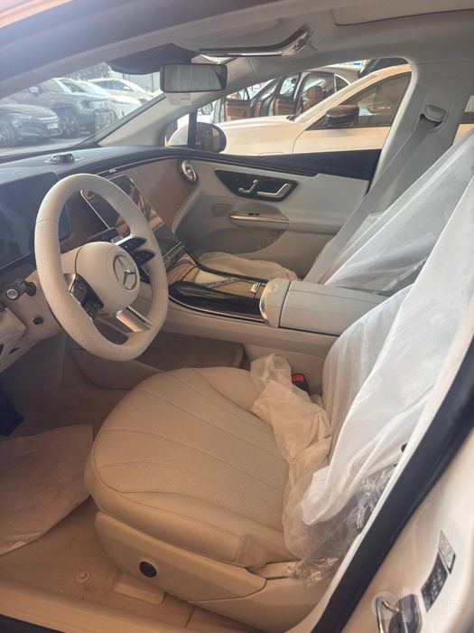 Merecdes benz EQE 500.      2024 yil