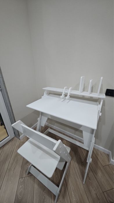 Продам столик со стулом трансформер