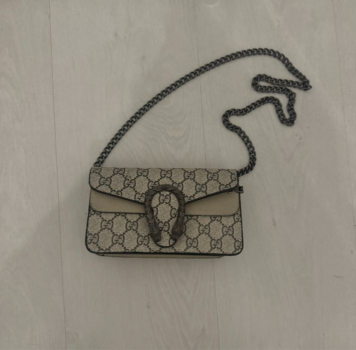 Gucci- чантичка.